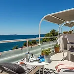 Willa Lola, Sea On A Palm! Heated Pool